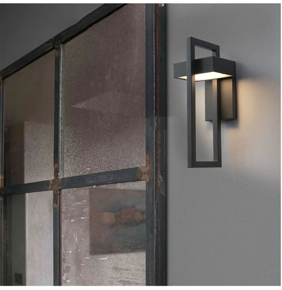 BowLift | LED Outdoor Wall Light | Waterproof & Vintage Design | 10W | Black Aluminium