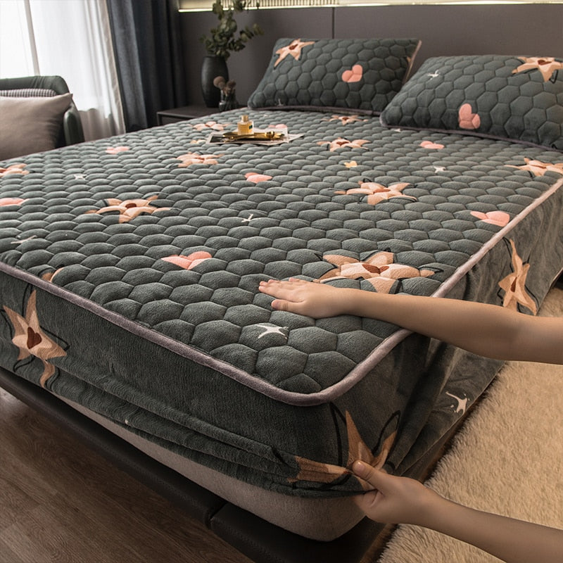 BowLift | Elegant Velvet Thick Mattress Cover