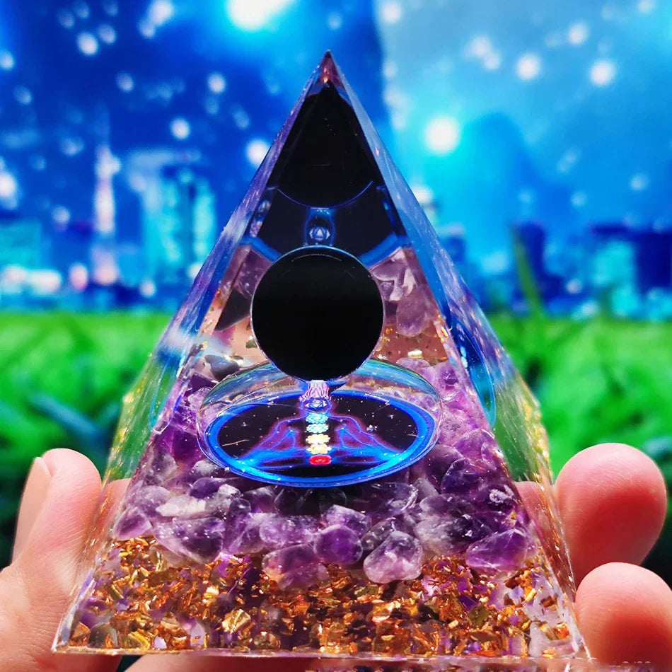Orgonite Pyramid with Amethyst Pendulum – Energy, Protection and Decoration | Bowlift