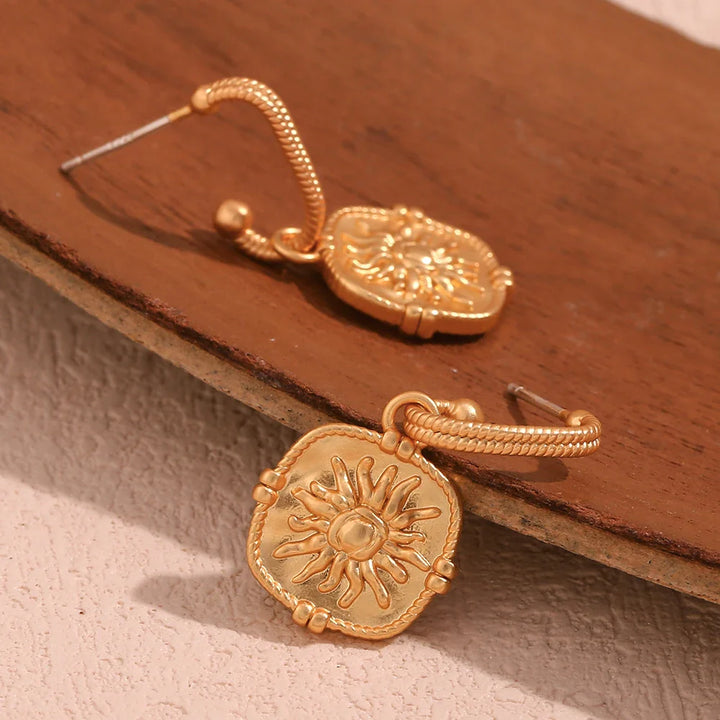 BowLift | Dainty Sun Charm Textured Earring