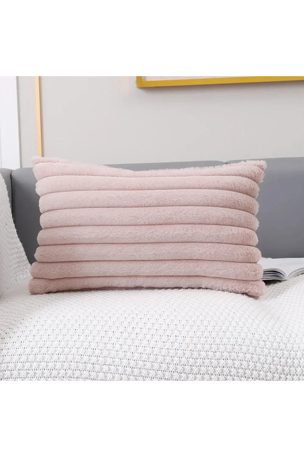 White plush pillow cover | Bowlift