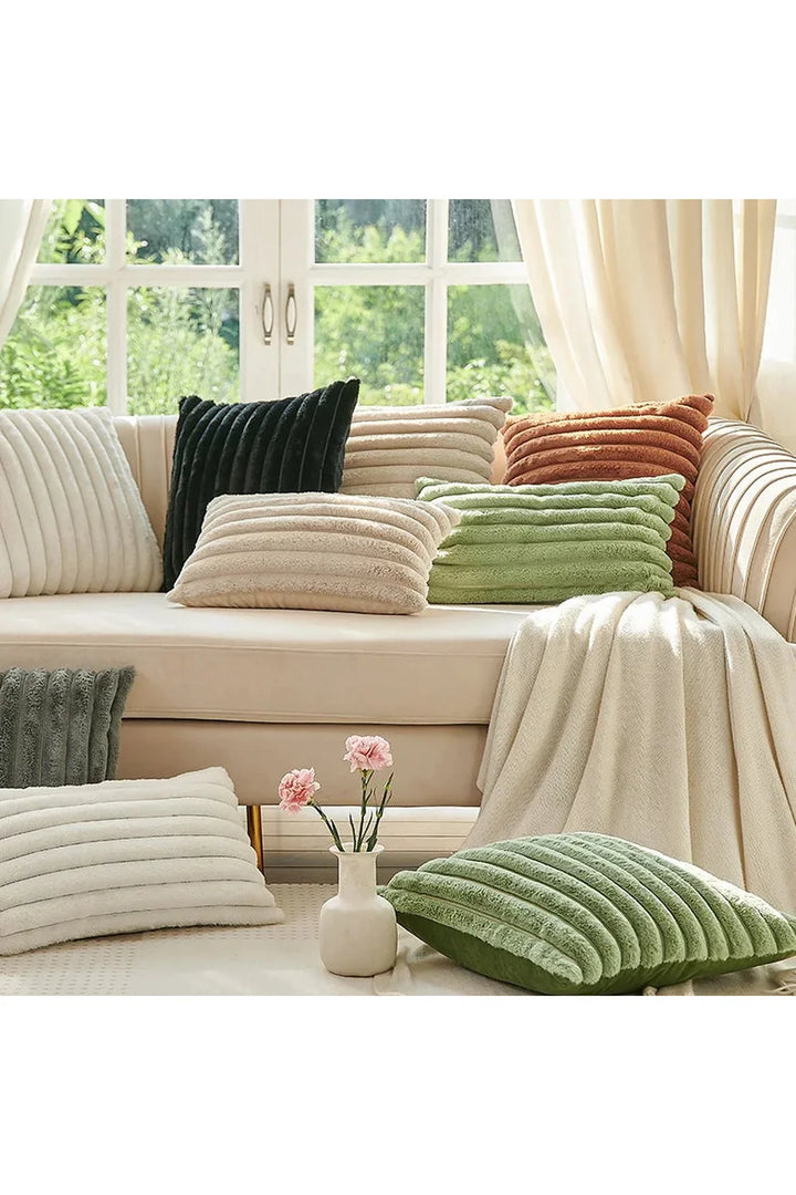 White plush pillow cover | Bowlift