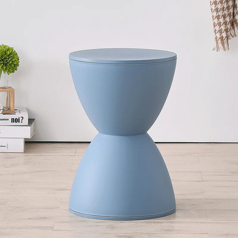BowLift | Minimalist Side Table Made of Plastic