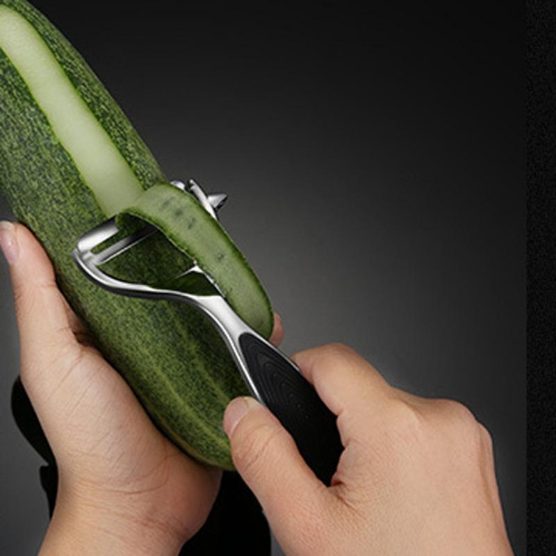 BowLift | SwiftPeel Stainless Steel Peeler | Effortlessly & accurately peel your veggies!