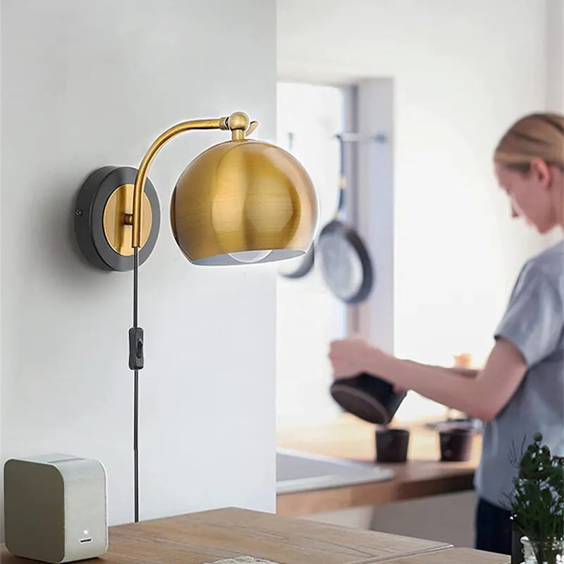 BowLift | Elegant Wall Lamp with a Touch of the Past and Modern Function