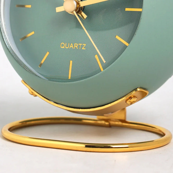 Minimalistic Scandinavian Desk Clock with Silent Quartz Movement | Bowlift