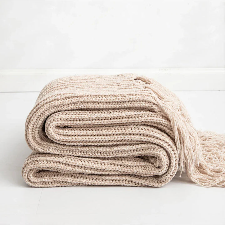 HeartCozy Blanket – Luxe Chenille Blanket with Heart Fringes Bowlift