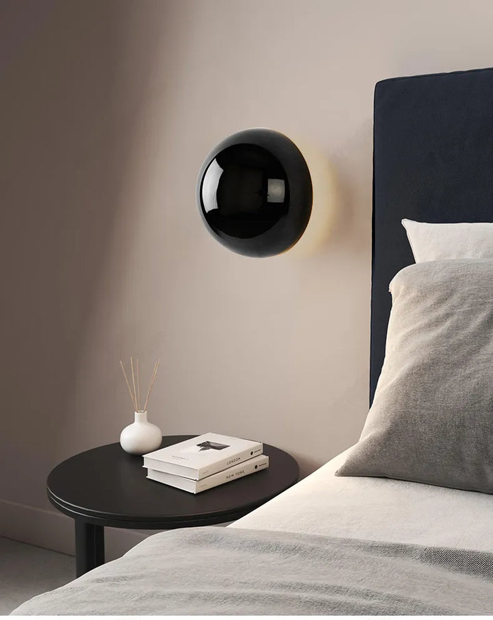 BowLift | AuroraLume – Nordic Wall Lamp in Aluminium and Acrylic
