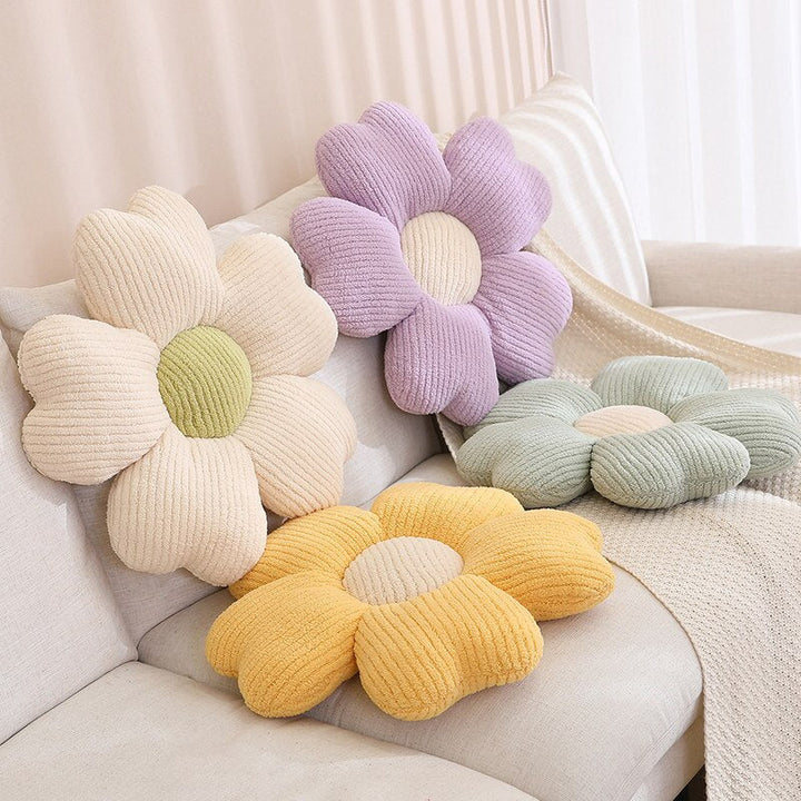 BowLift | Soft Clover Flower Decorative Pillow