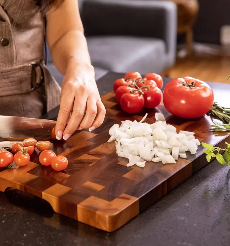 Half-cut wooden cutting board Bowlift