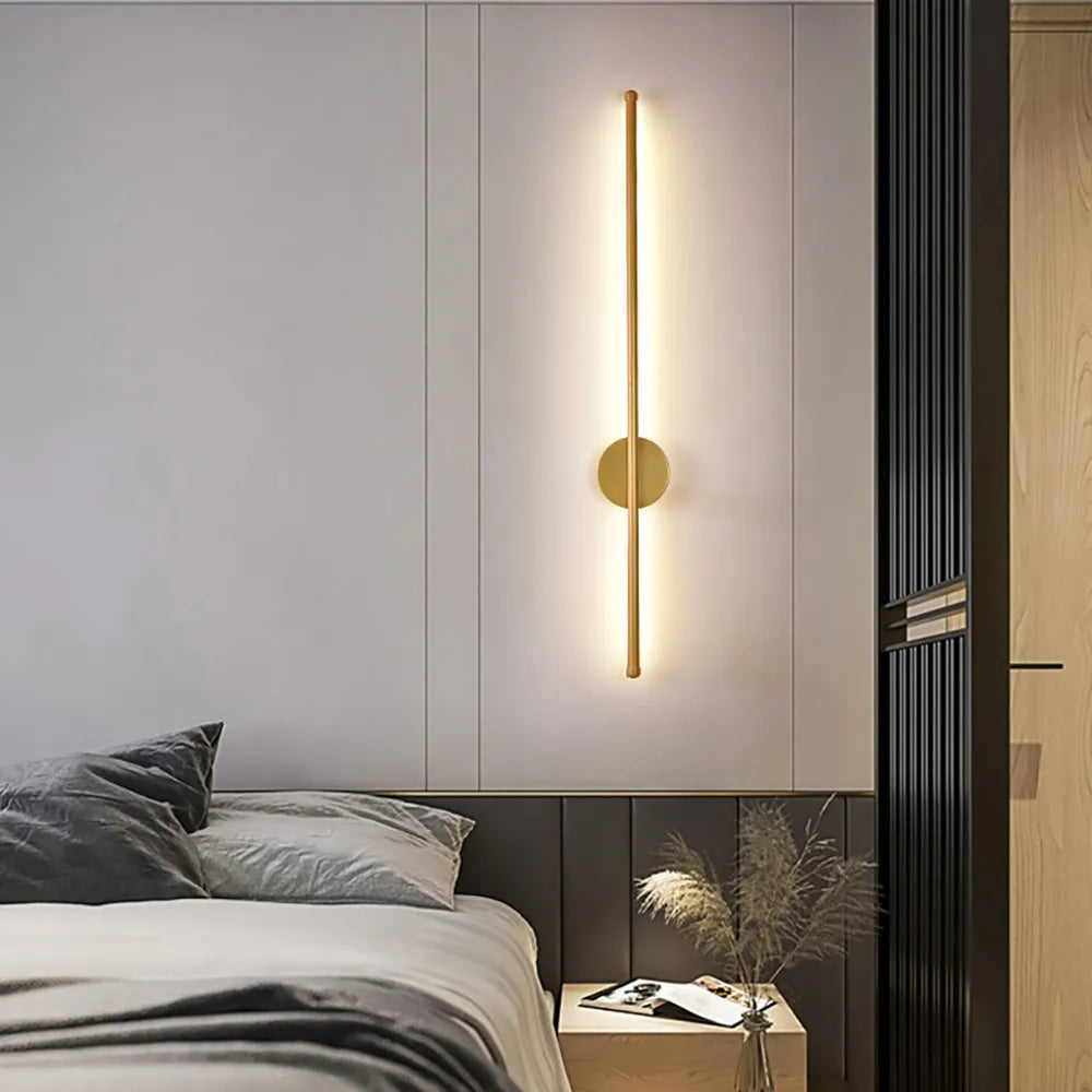 BowLift | SofaLume – Modern Wall Lamp in Black and Gold for Stylish Living