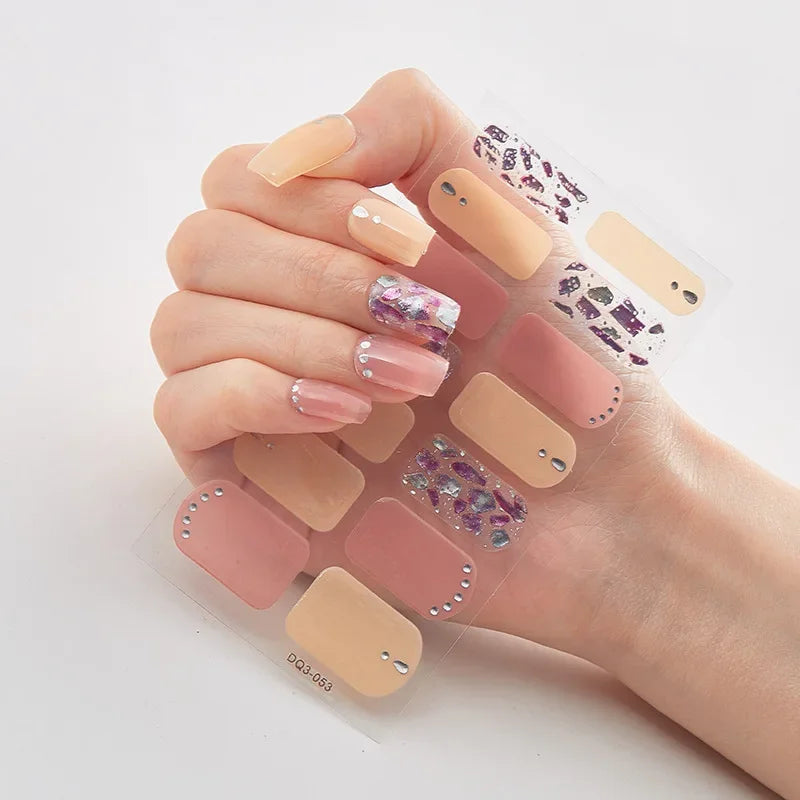 BowLift | GlitzNail – Festive Christmas Nails Quick, Complete Without Salon