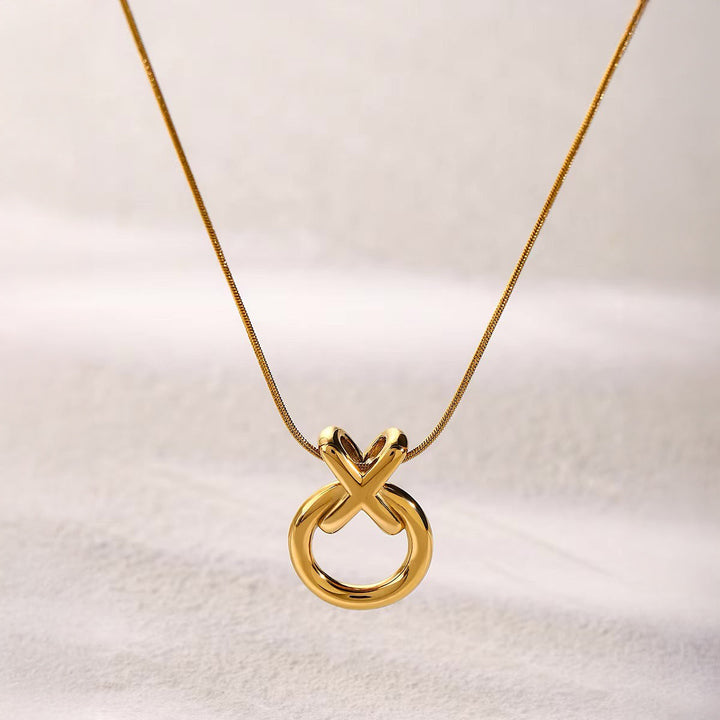BowLift | Elegant XO Interlaced Necklace