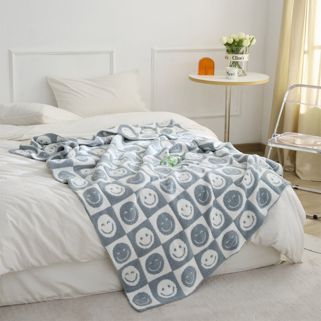 Smiley Checkered Blanket | Bowlift