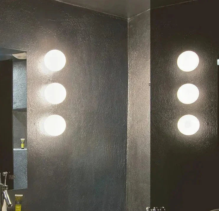 BowLift | GlaciaLuxe – Minimalist Wall Lamp with Glass Stone Design