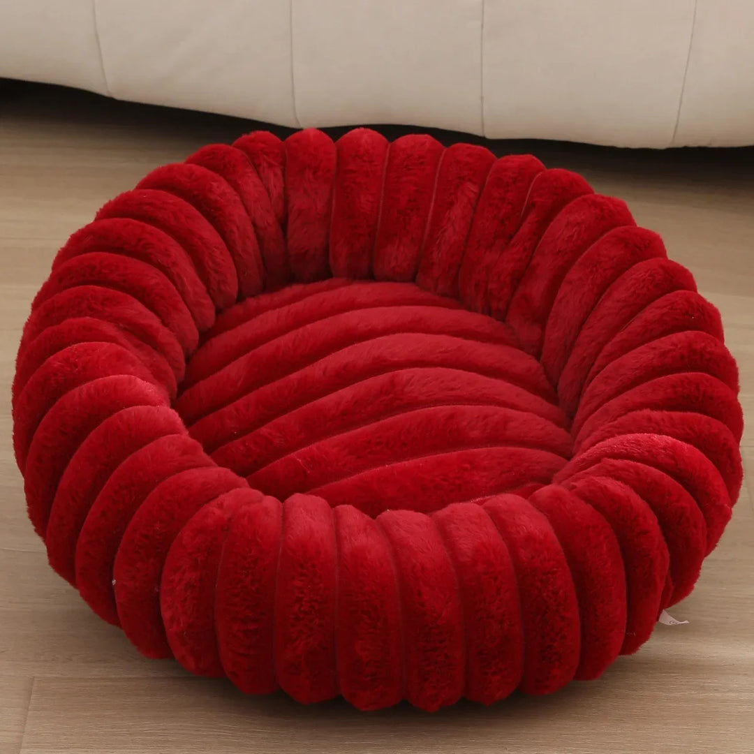 Round donut dog bed made of plush with non-slip bottom Bowlift