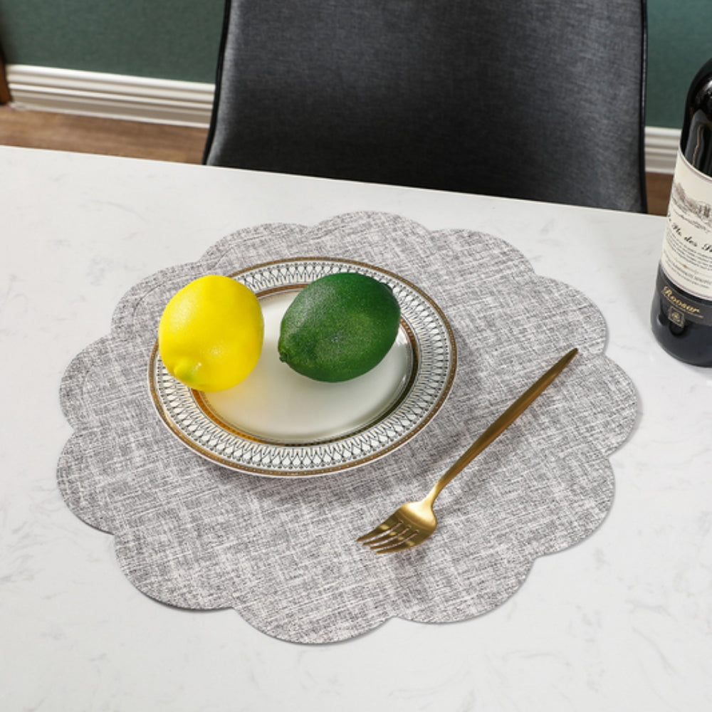 BowLift | Scalloped Waterproof Placemat