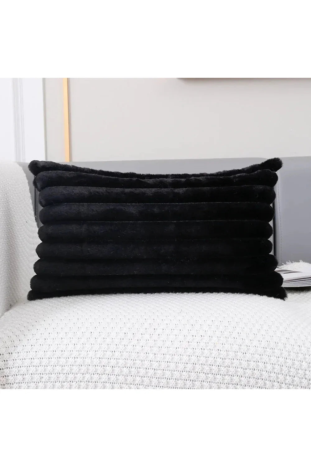White plush pillow cover | Bowlift