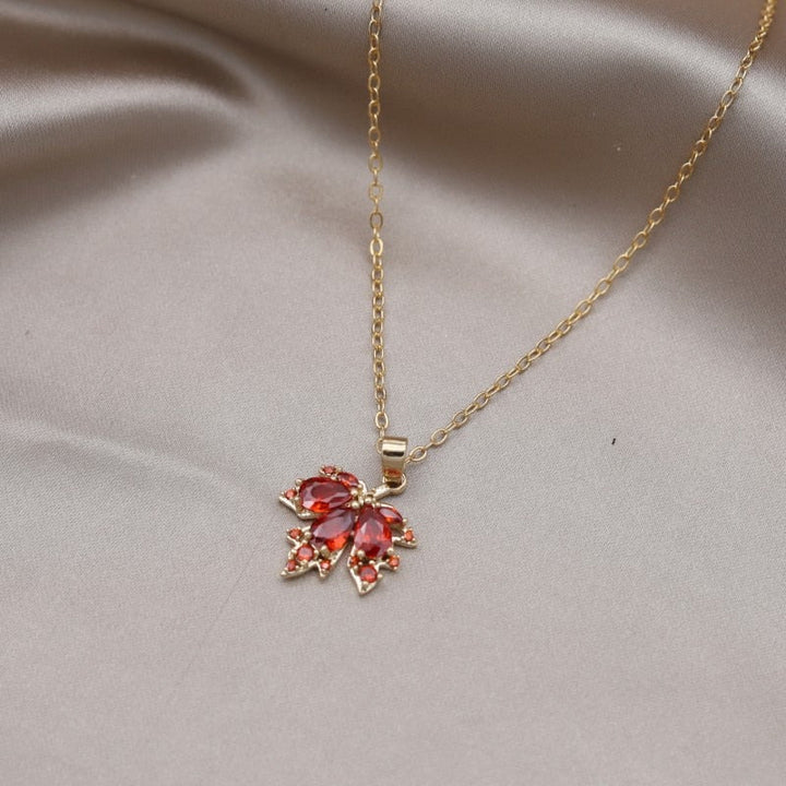 BowLift | Maple Leaf Charm Elegant Necklace