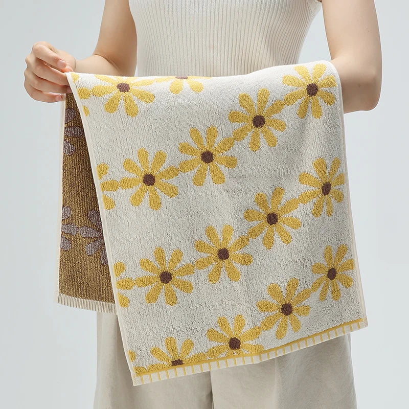 Daisy Towel | Bowlift