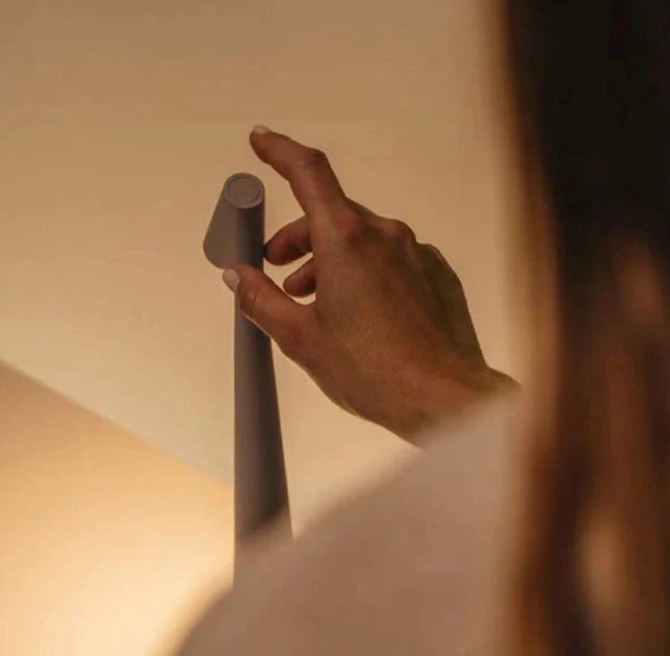 BowLift | Refined ArtisanGlow Lamp for Luxury Interior Lighting