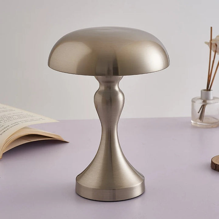 BowLift | Beautiful bedside lamp
