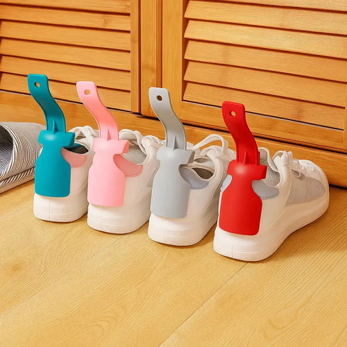 BowLift | Shoe horn with holding clip – Ideal for seniors, children & pregnant women