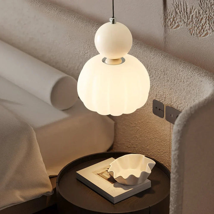 BowLift | Glass charm with a golden accent of luxury