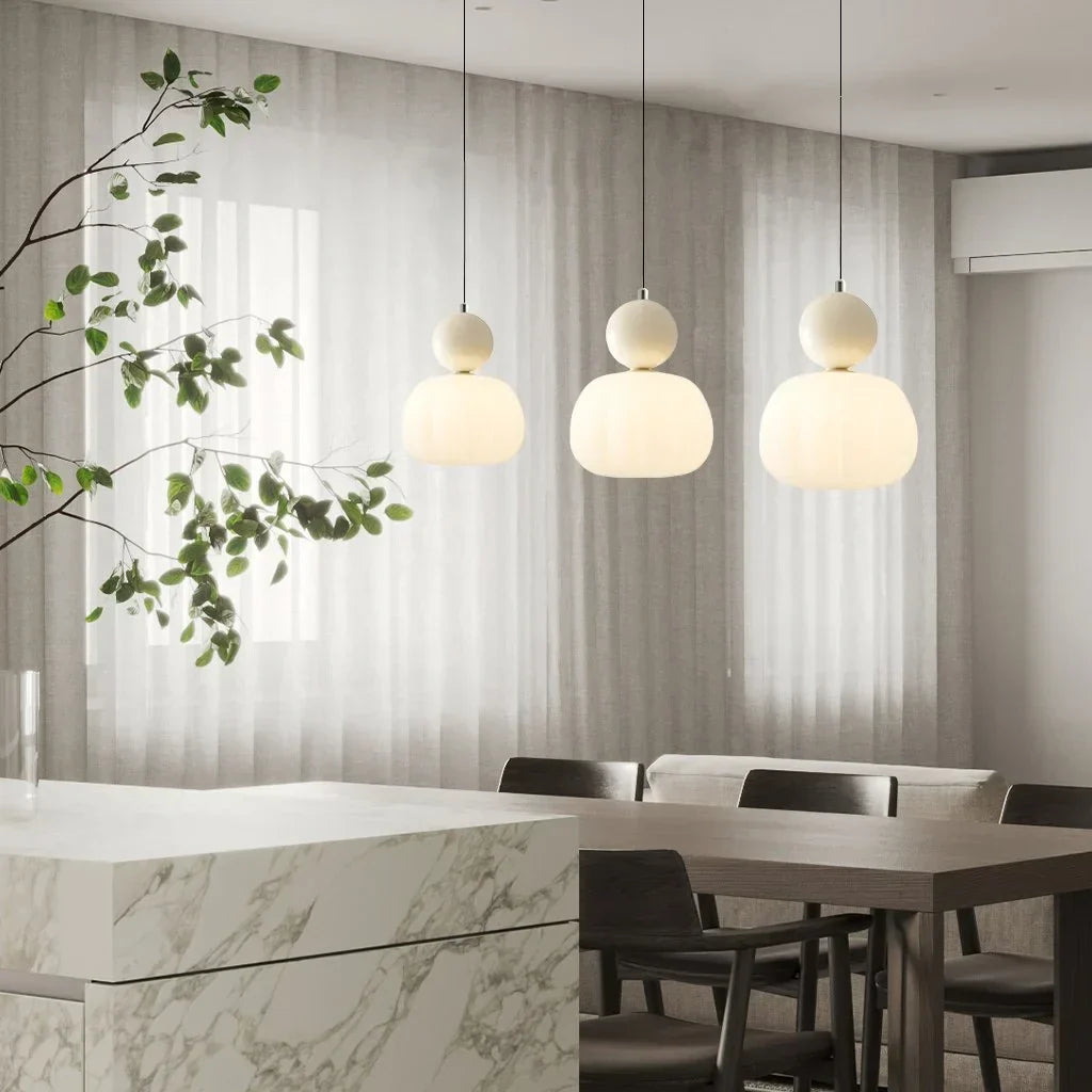 BowLift | Glass charm with a golden accent of luxury