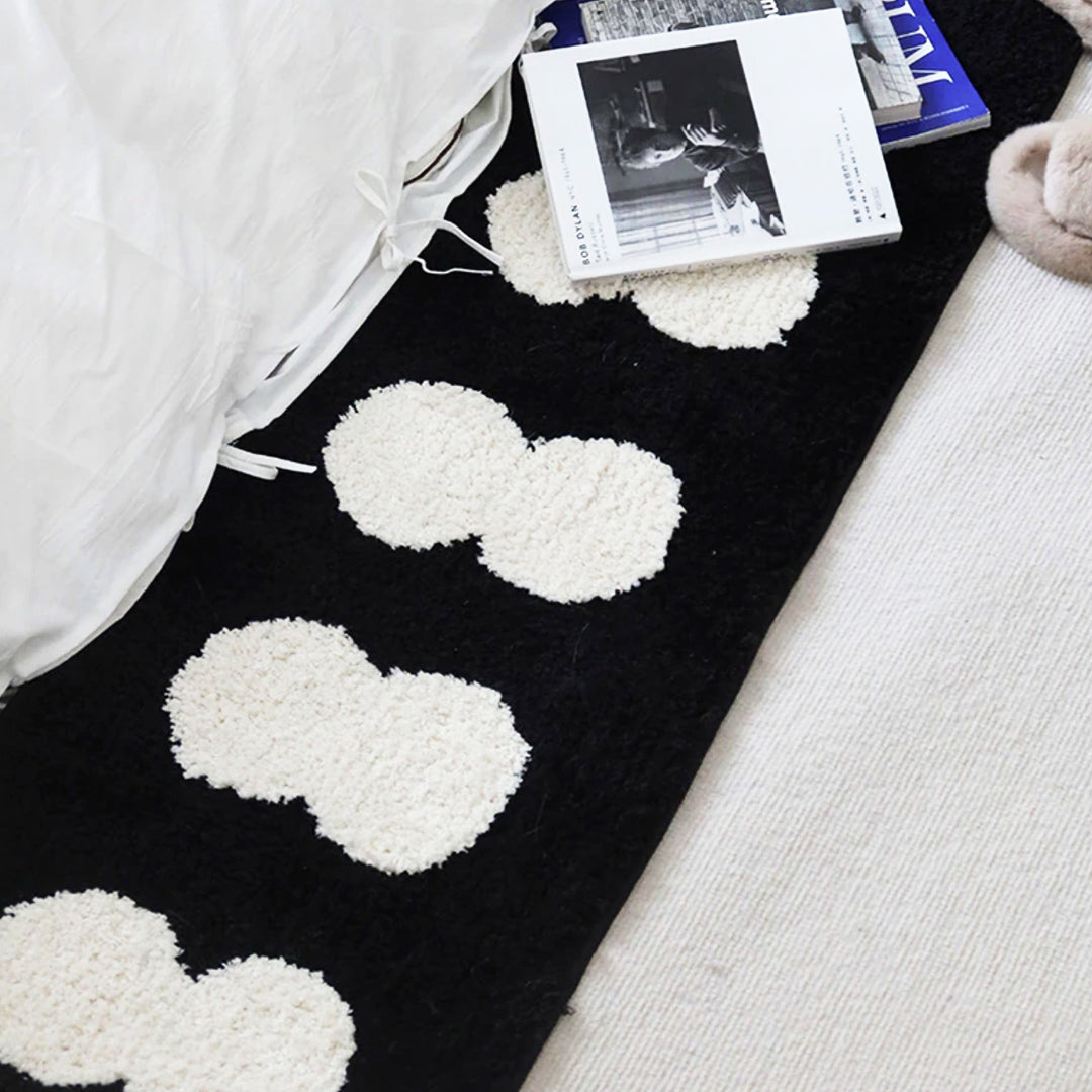 Black & White Abstract Narrow Rug | Bowlift