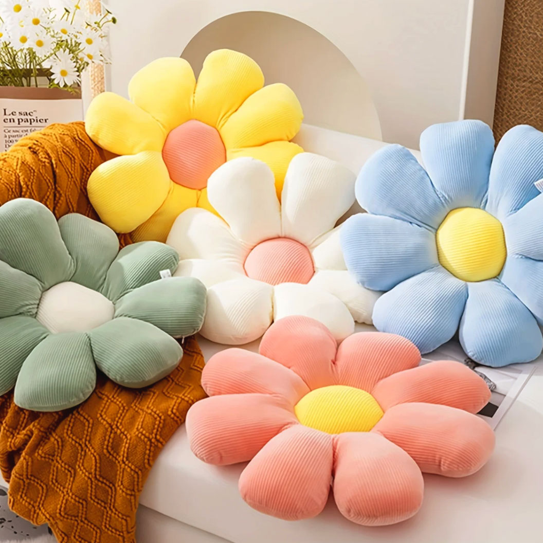 Daisy Plush Cushion | Bowlift
