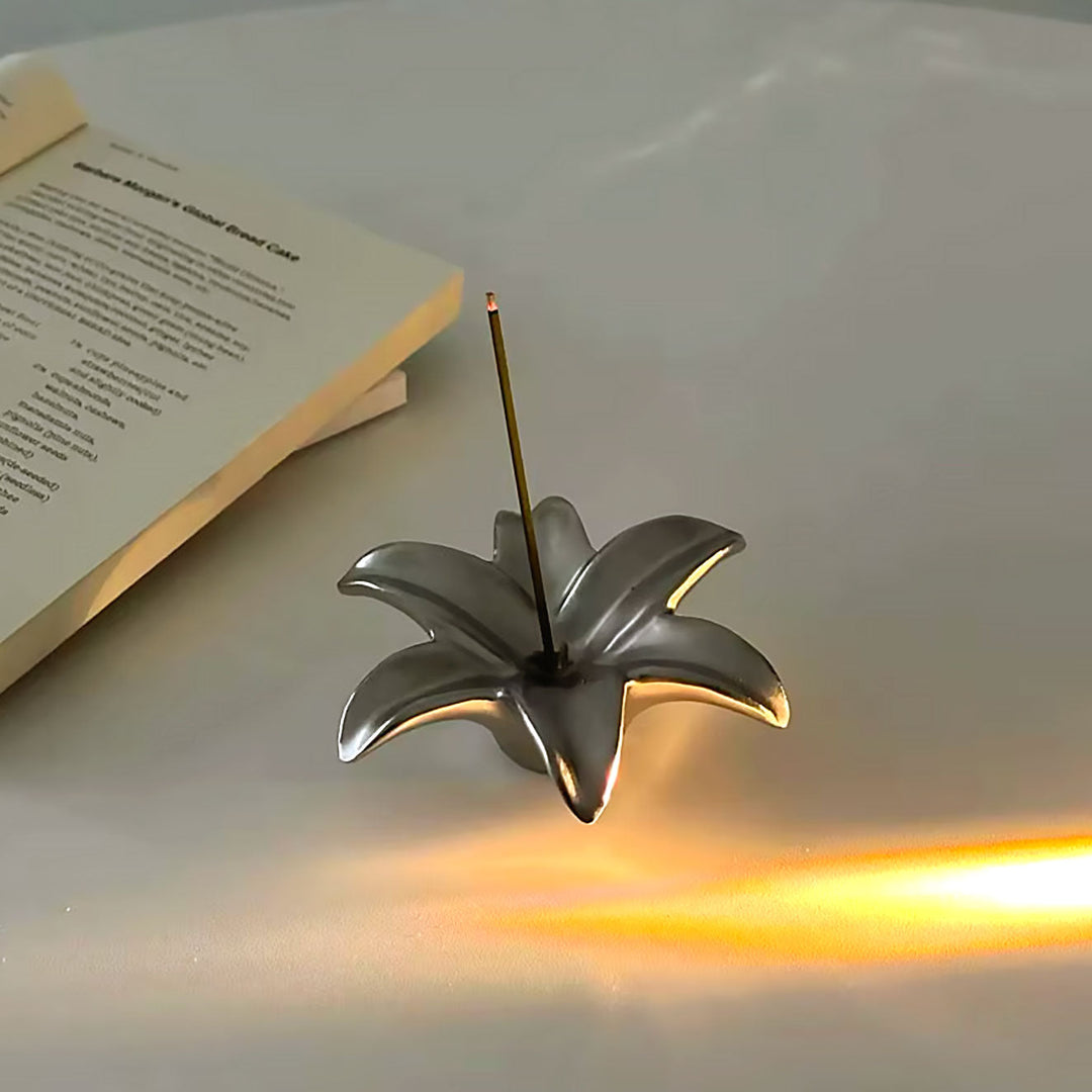 Handmade 3D Glass Ceramic Lily Incense Holder | Bowlift