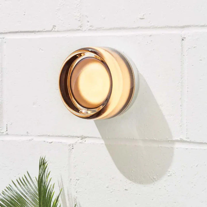 BowLift | Delicate Light and Subtle Recesses