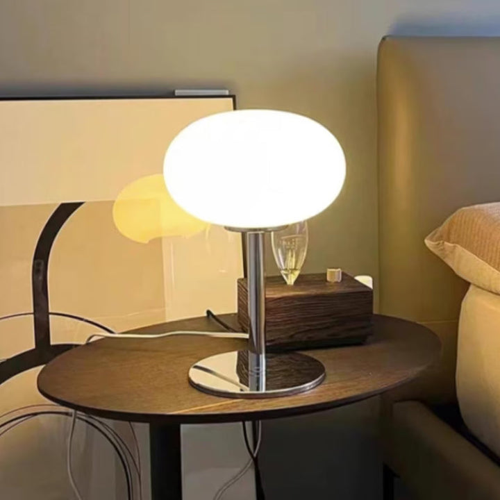 BetoverLicht – Elegant Beige LED Lamp for Atmospheric Lighting Bowlift