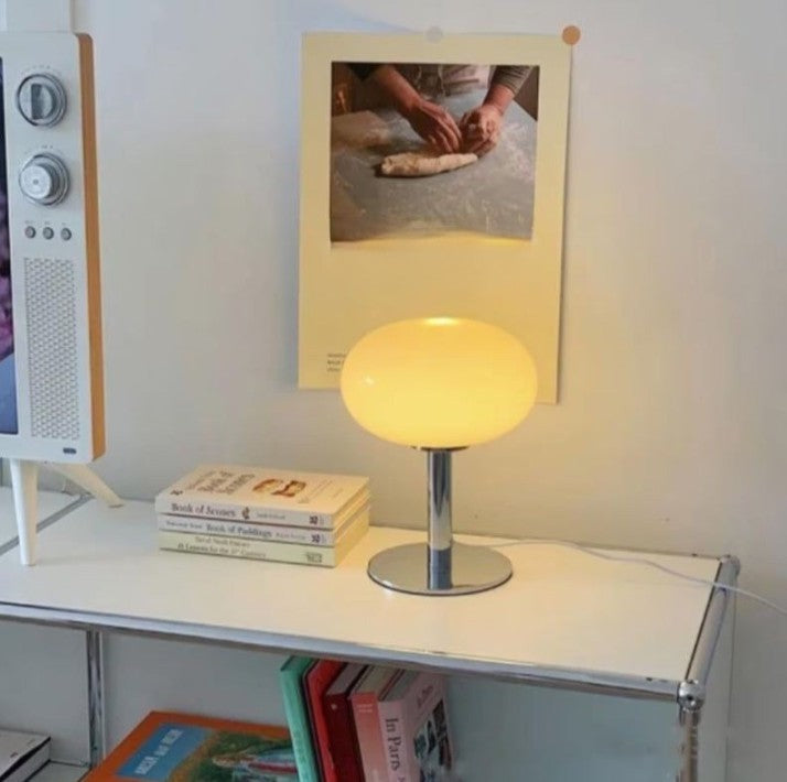 BetoverLicht – Elegant Beige LED Lamp for Atmospheric Lighting Bowlift