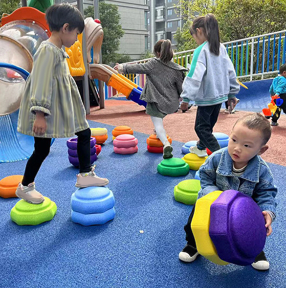 BowLift | StonePlay Enhances Sensory Development