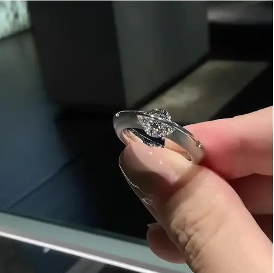 BowLift | StellarRing™ Astro-Inspired Brilliance