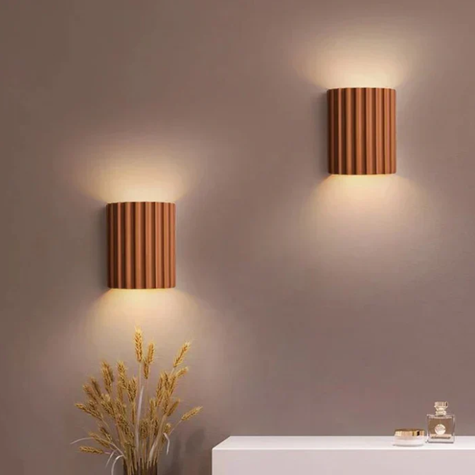 BowLift | Contemporary Resin Wall Lamp | Double-Sided Light Diffusion & Ideal for Modern Living Spaces, Bedrooms, Hallways