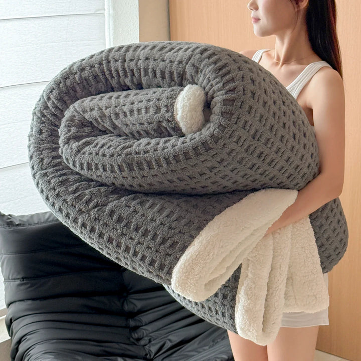 BowLift | Winter Dream Blanket – Double Layer Fleece Blanket with Lambswool Look | Ultra Warm, Soft & Skin Friendly | For Sofa, Bed & Cold Winter Days