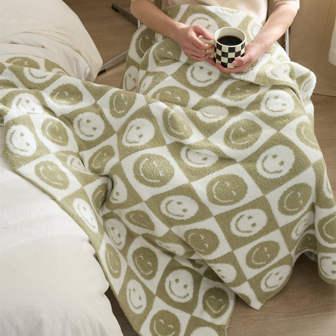Smiley Checkered Blanket | Bowlift