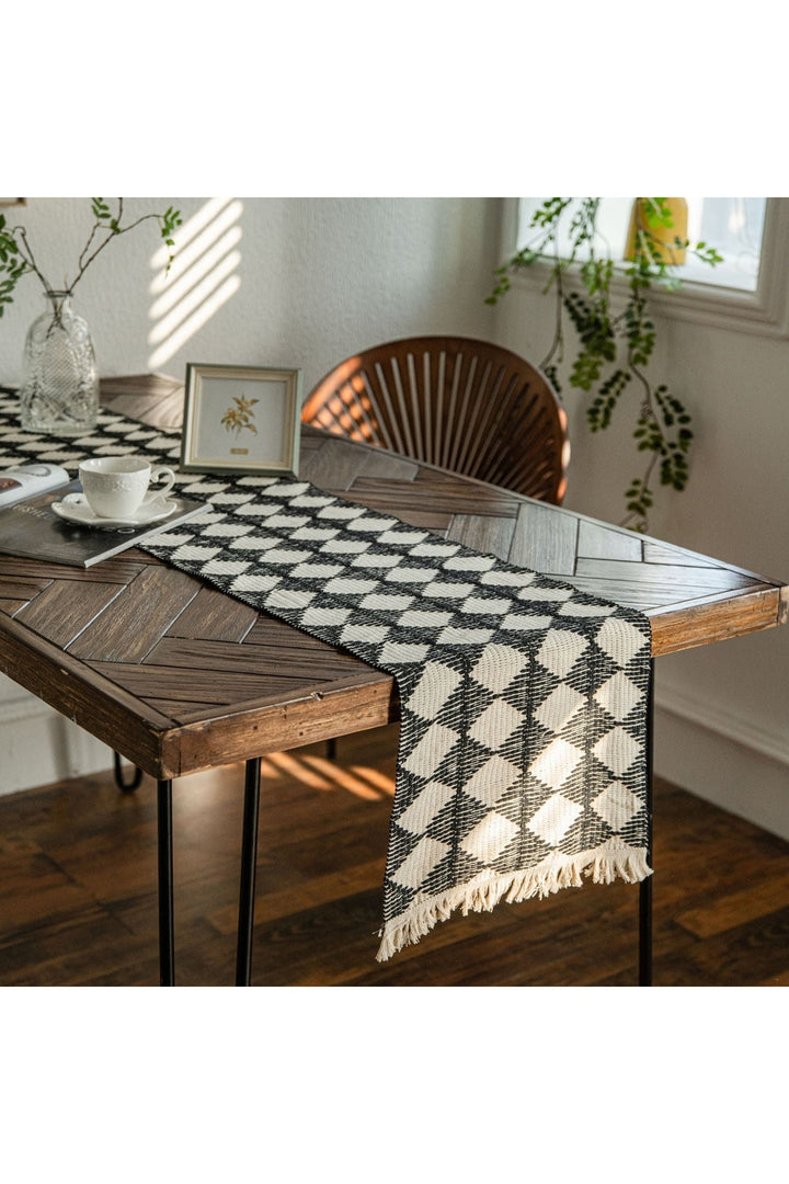 Table Runner - Light Academia | Bowlift
