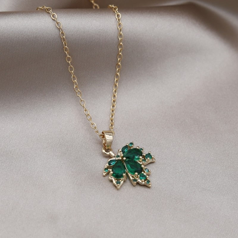 BowLift | Maple Leaf Charm Elegant Necklace