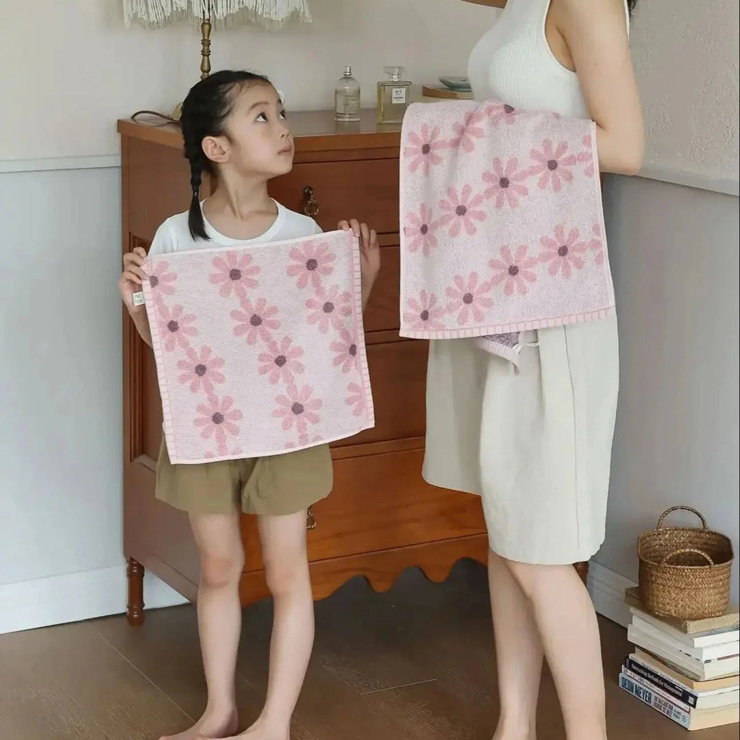 Daisy Towel | Bowlift
