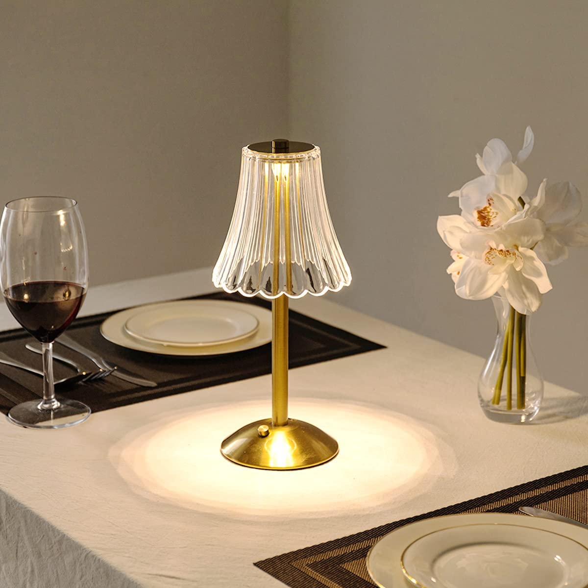 BowLift | Golden Crystal Table Lamp