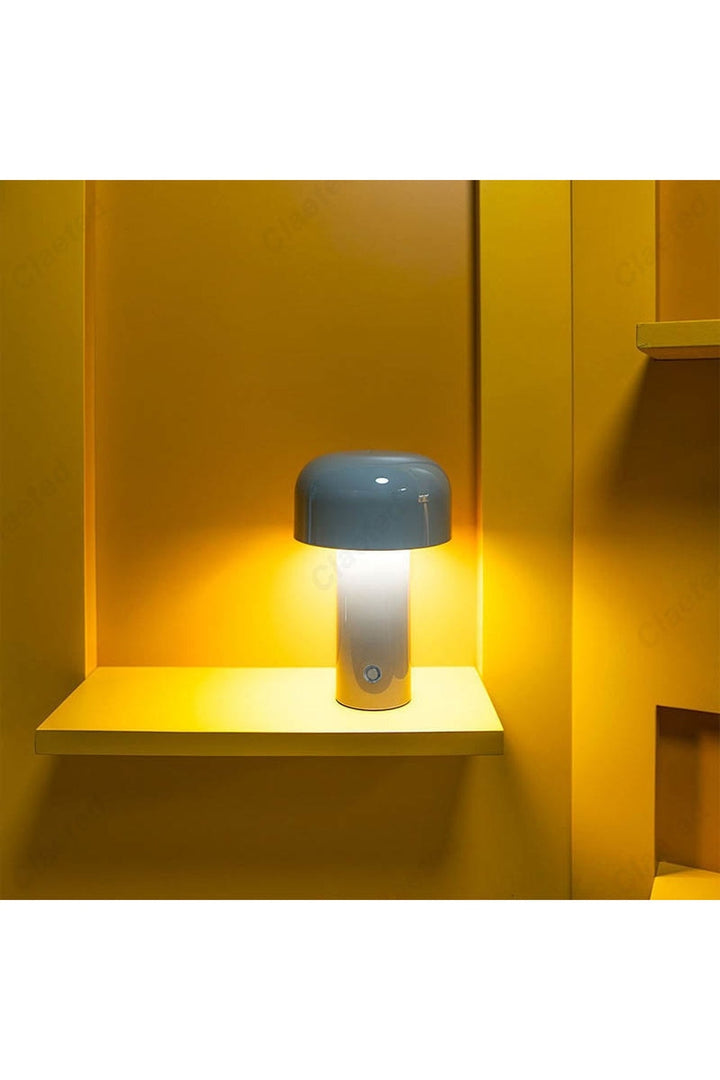 Mushroom table lamp | Bowlift