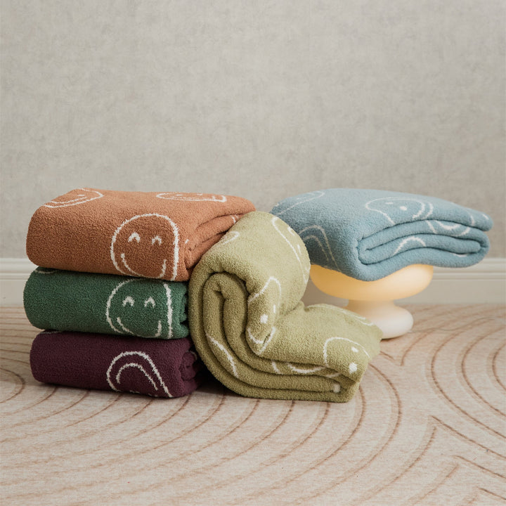 Smiley Blanket | Bowlift