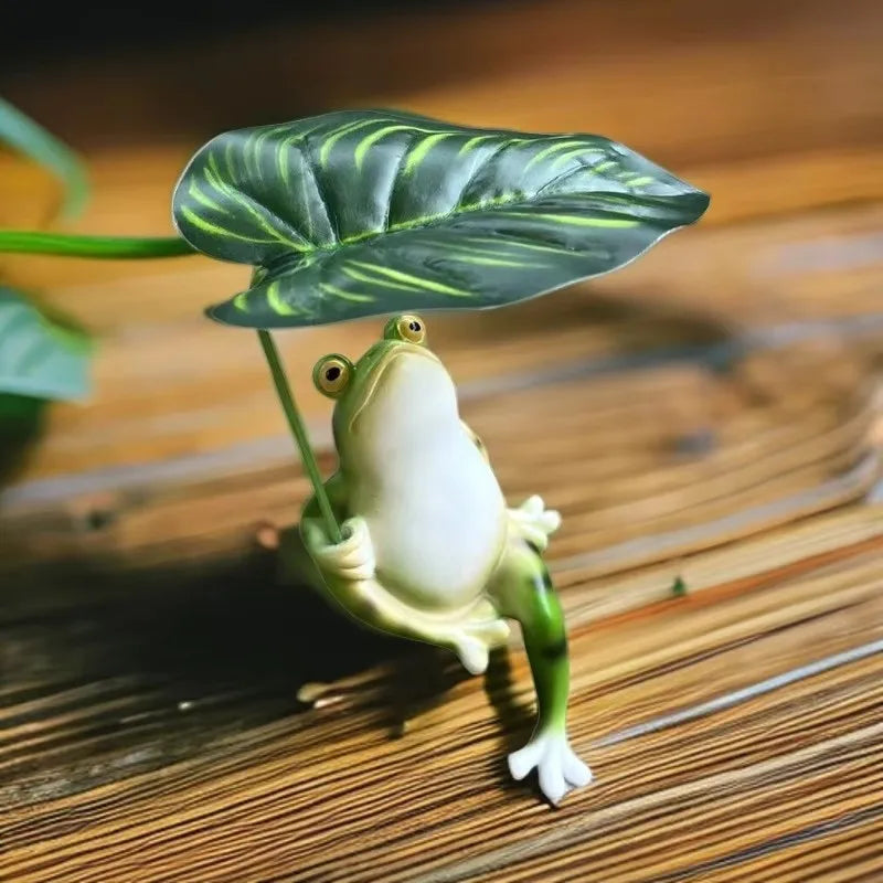 BowLift | Frog on Lotus Leaf Figure for Aquarium Garden Decoration and Balcony Decoration
