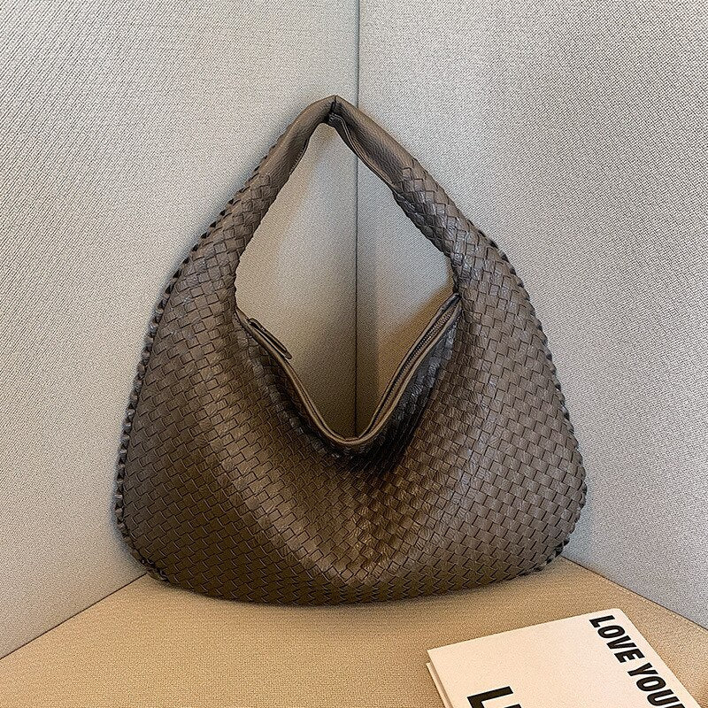 BowLift | Elegant Leather Shoulder Bag