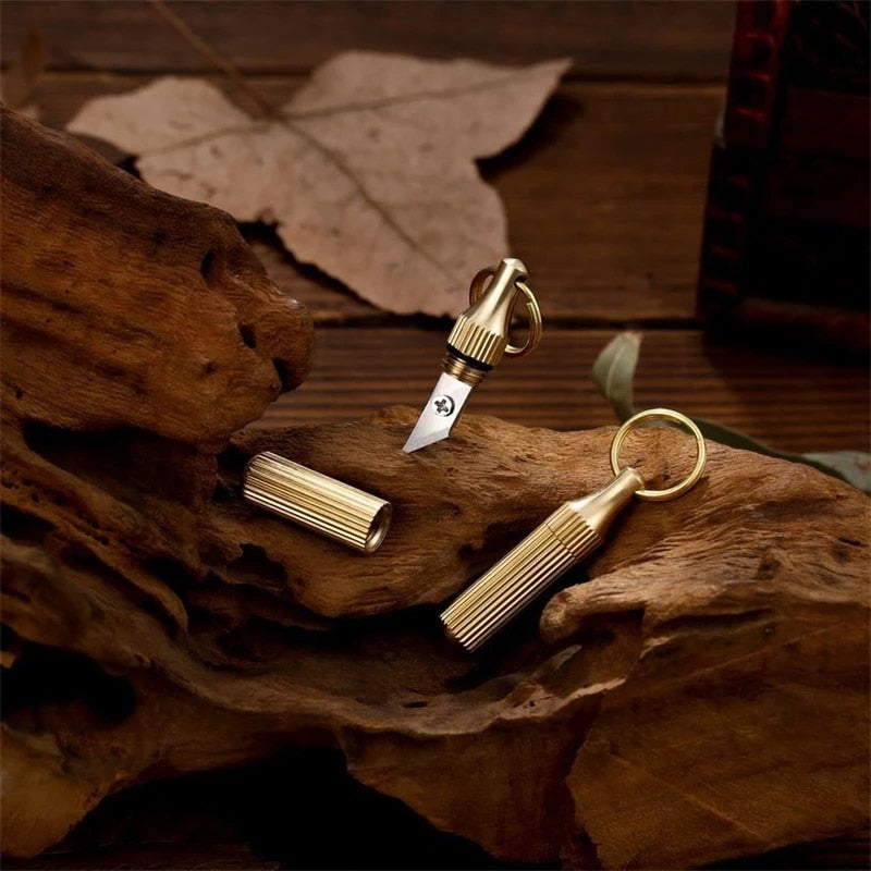 Pocket Capsule Outdoor Survival Mini Knife | Bowlift
