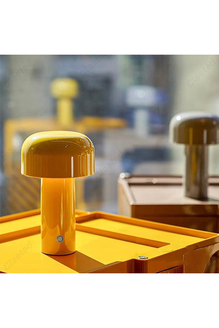 Mushroom table lamp | Bowlift